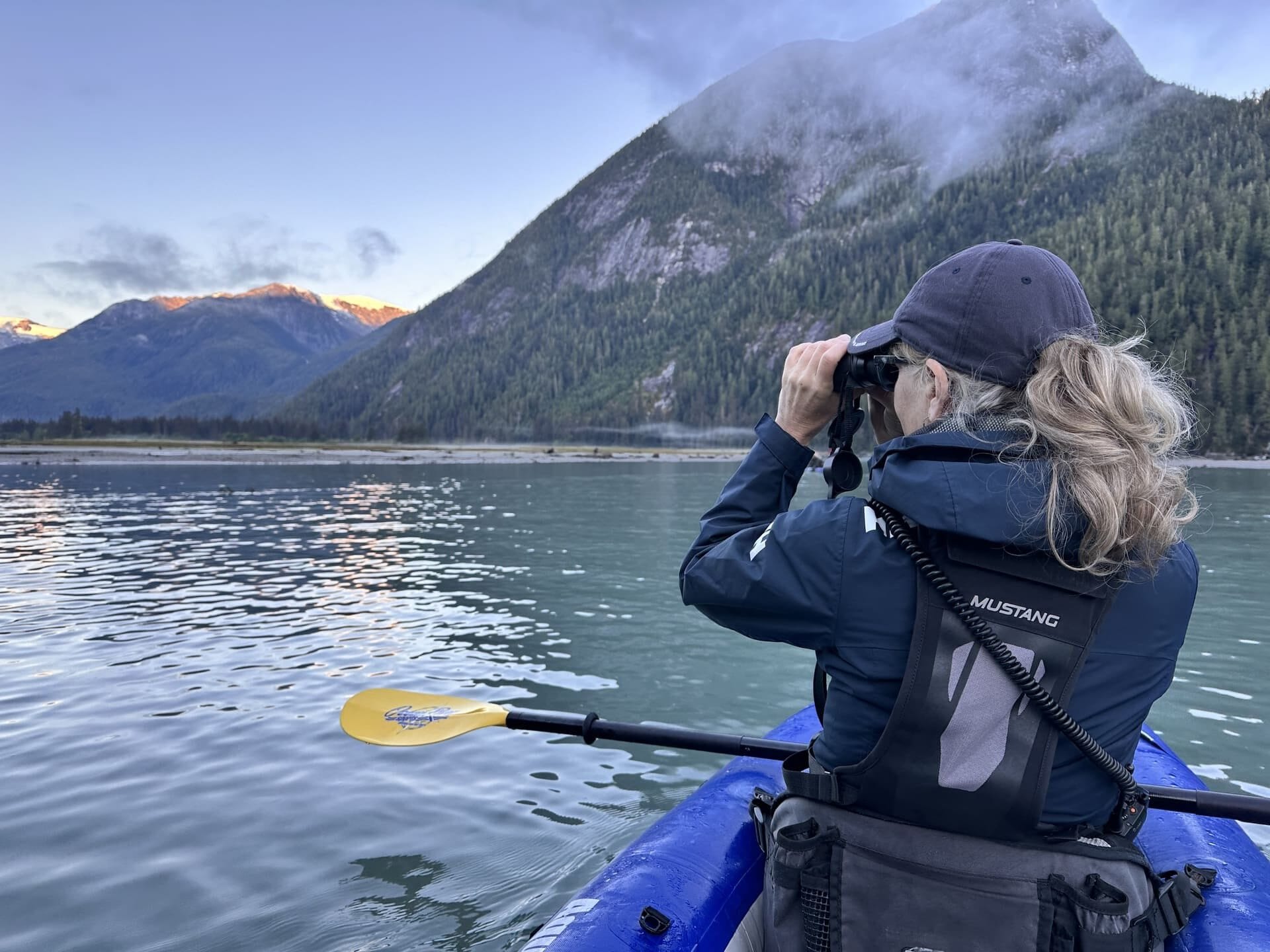 Morning Kayak Janet – Linda Barnard A pre-breakfast kayak trip with onboard naturalist Janet Winbourne
